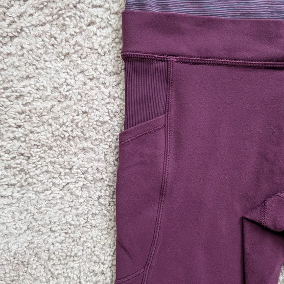 Lululemon En Route Plum Wee Are From Space September Plum Leggings Size 8/10 - Picture 9 of 12
